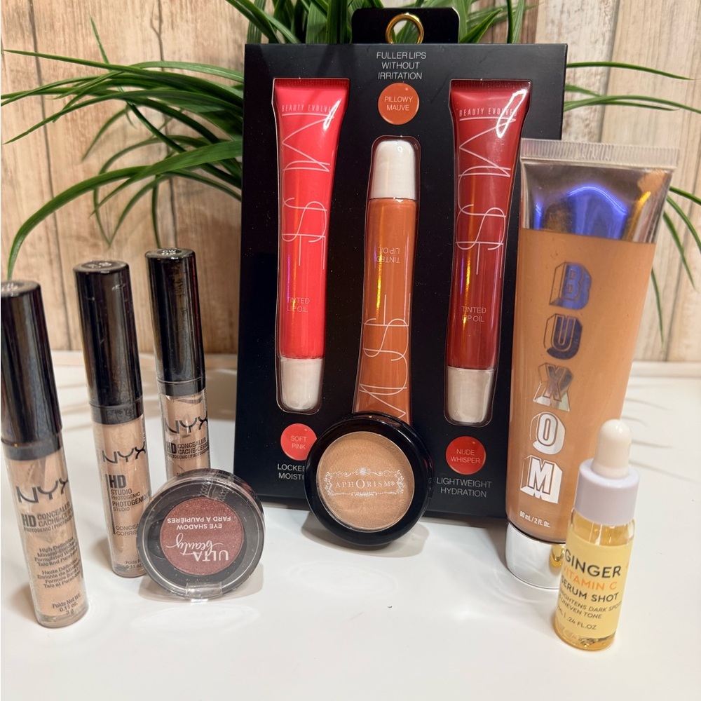 Beauty Creations Gloss Trio with Pink, Mauve, Nude Shades